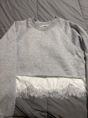 Gray Lace-Trim Cropped Sweatshirt